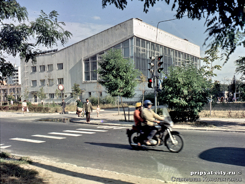 Illustration for article titled Photos Of Everyday Life In Pripyat Before The Chernobyl Disaster